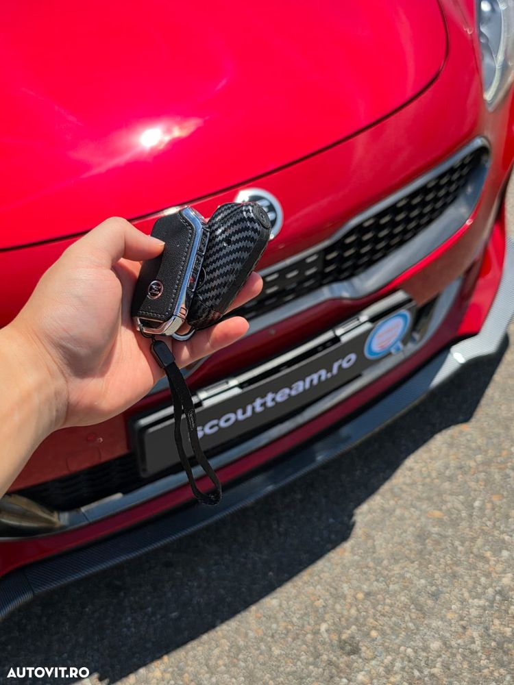 Kia Stinger - 12