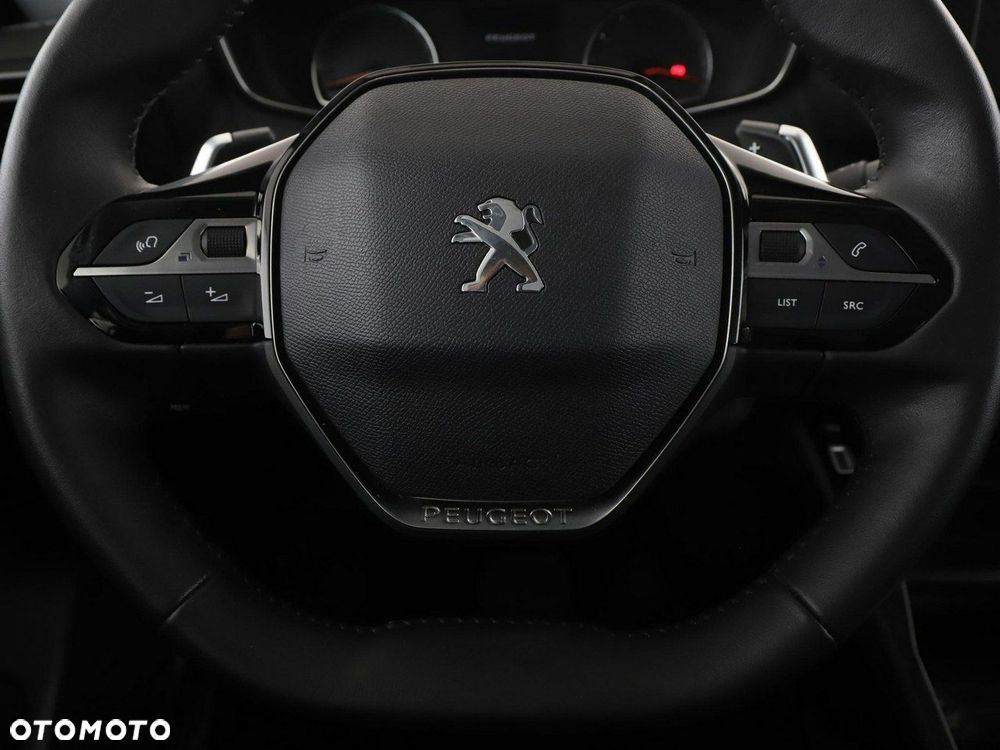 Peugeot 2008 PureTech 130 EAT8 Allure - 22