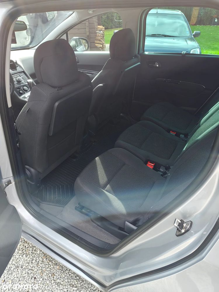 Peugeot 5008 HDI 160 Automatik Allure - 8