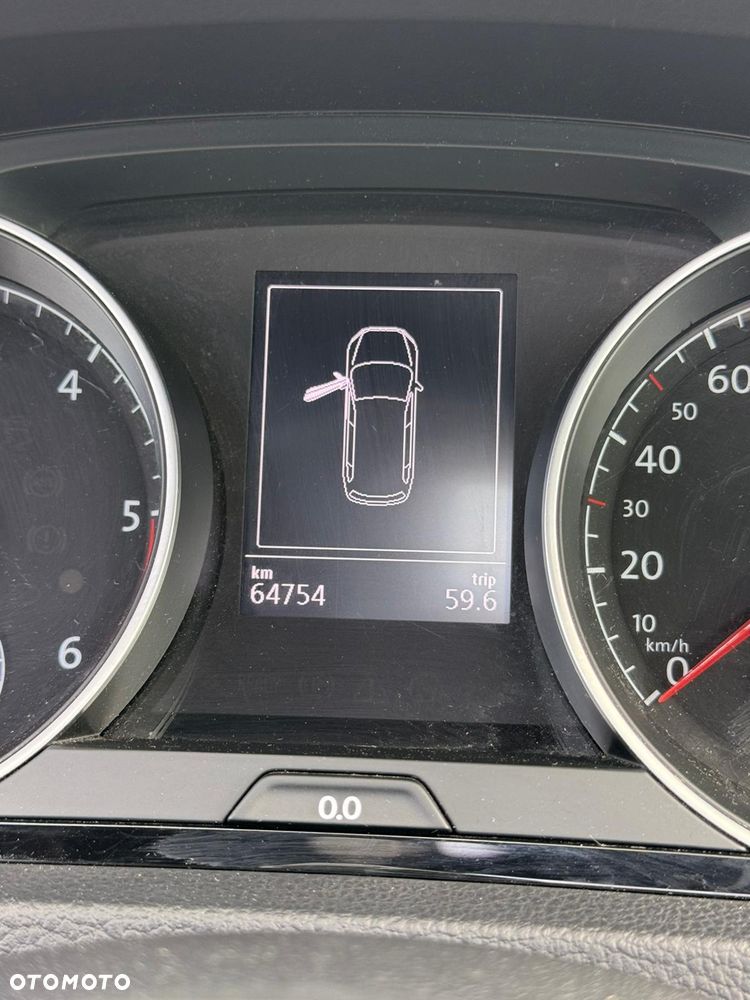 Volkswagen Golf 2.0 TDI (BlueMotion Technology) Comfortline - 12