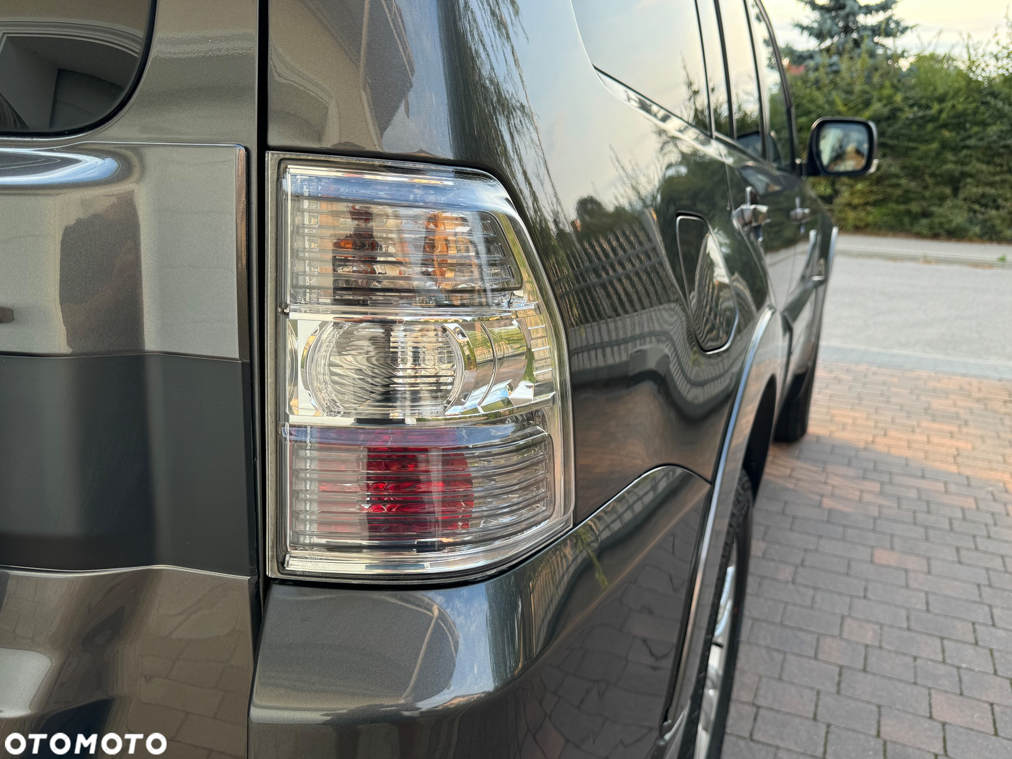 Mitsubishi Pajero - 16