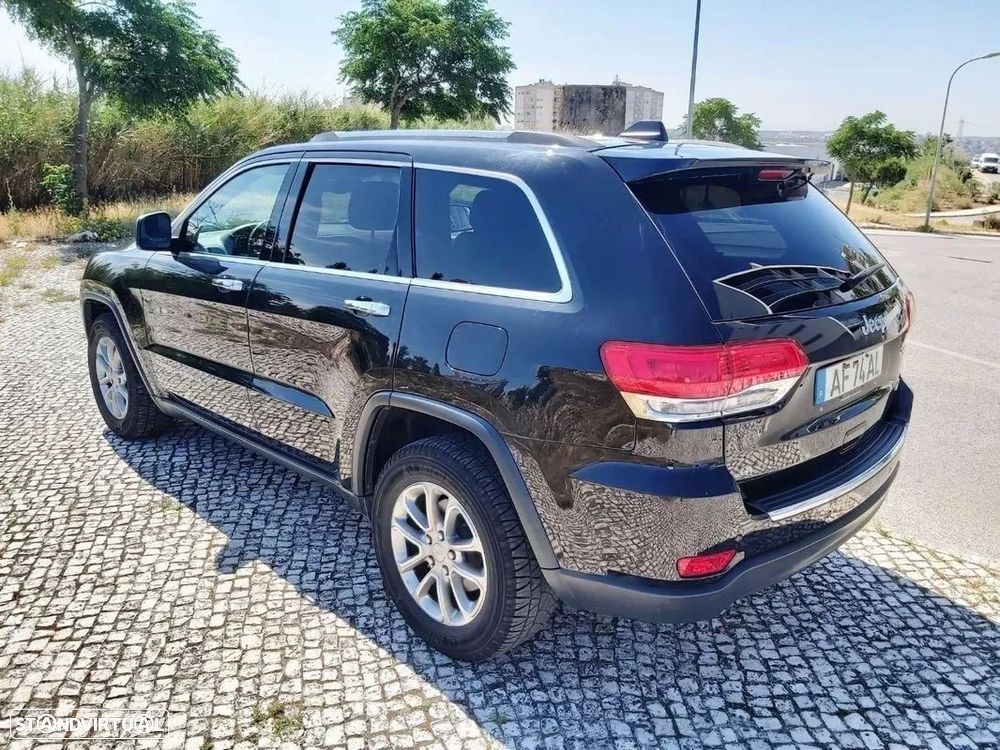 Jeep Grand Cherokee - 11