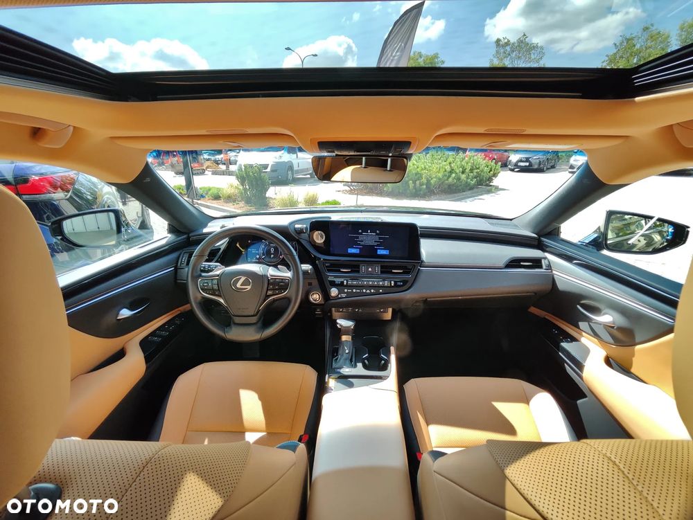 Lexus ES 300h Business Edition - 13