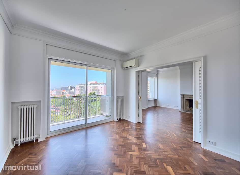 Apartamento T2 Renovado com vista rio nas Amoreiras - Grande imagem: 3/13