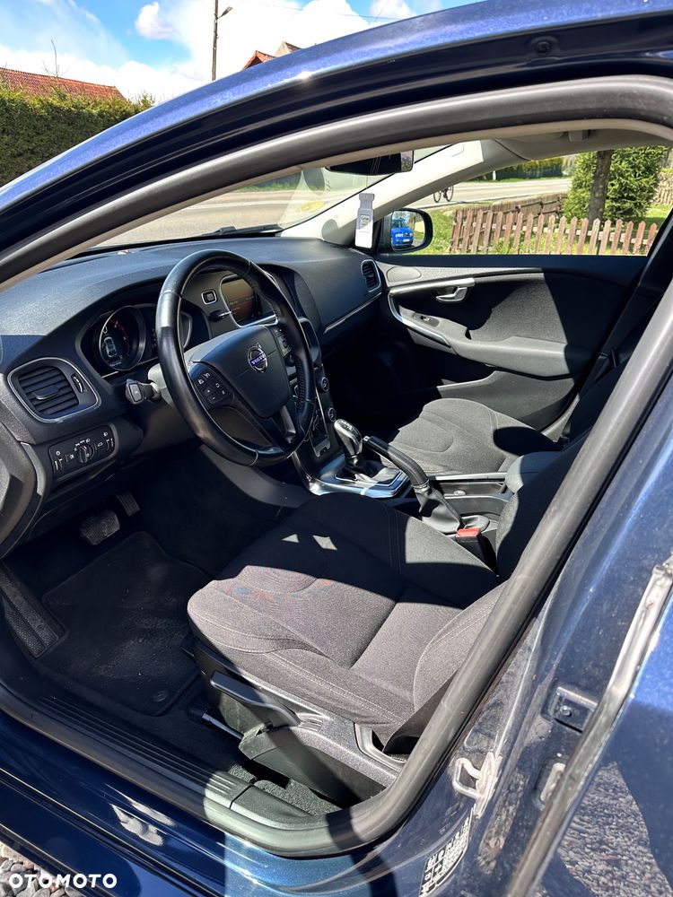 Volvo V40 D2 Powershift Kinetic - 11