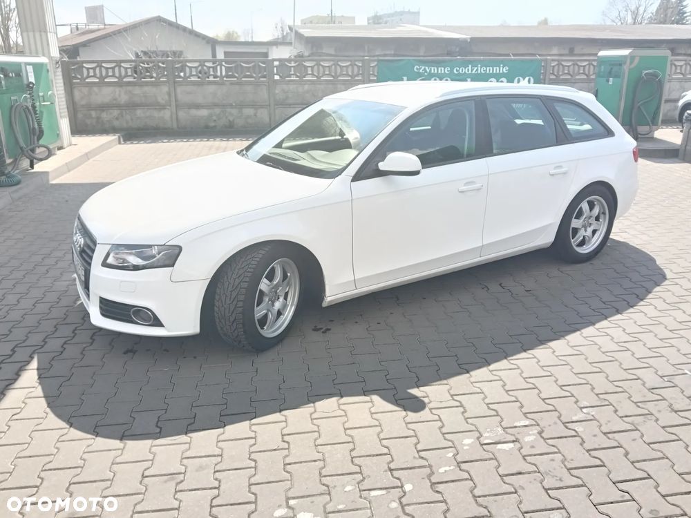 Audi A4 Avant 2.0 TDI - 8