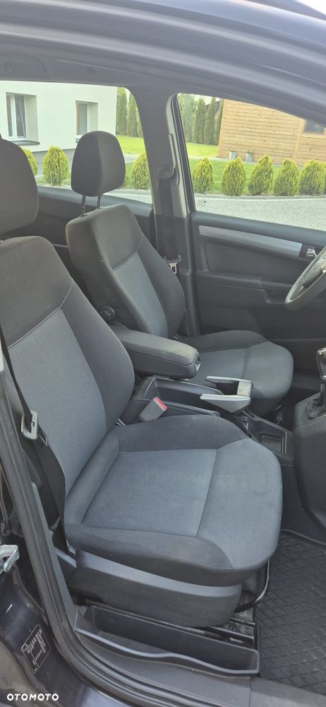 Opel Zafira 1.8 Cosmo - 8