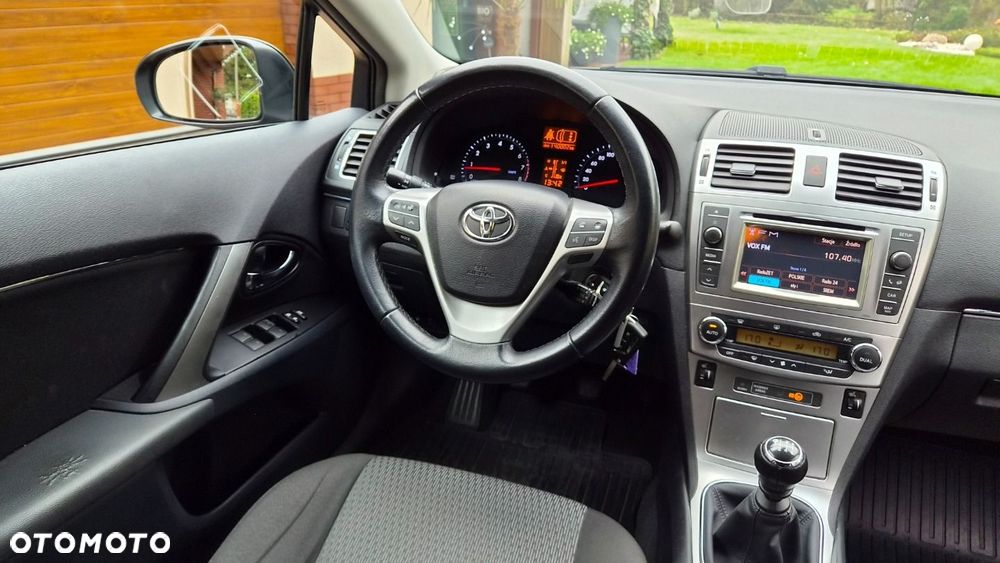 Toyota Avensis Touring Sports 1.8 Business Edition - 22