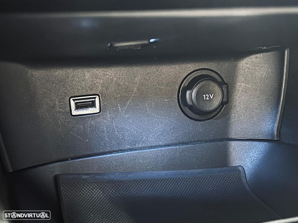 Peugeot 5008 1.5 BlueHDi Allure EAT8 - 33