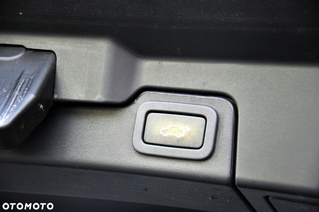 Land Rover Range Rover Evoque - 16