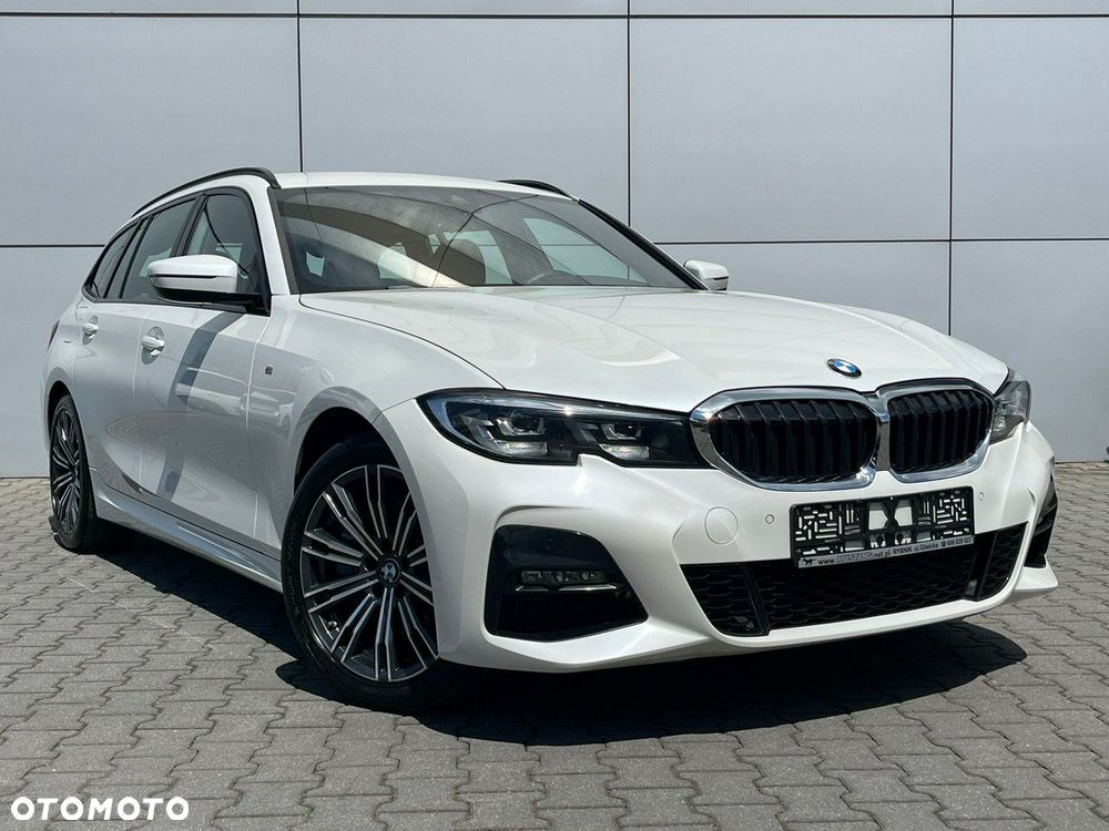 BMW Seria 3 330e xDrive M Sport - 6