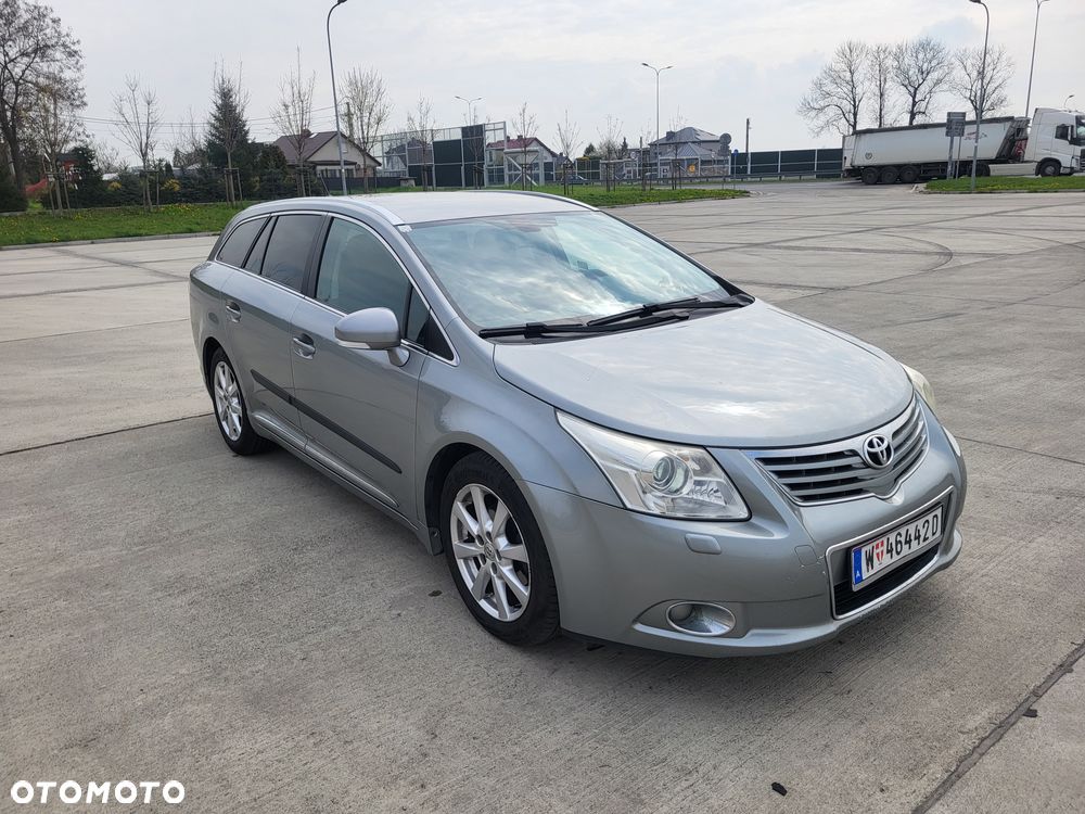Toyota Avensis 2.0 D-4D 2010 - 1