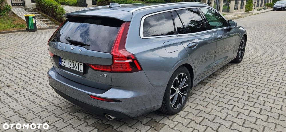 Volvo V60 D3 AWD Momentum - 2