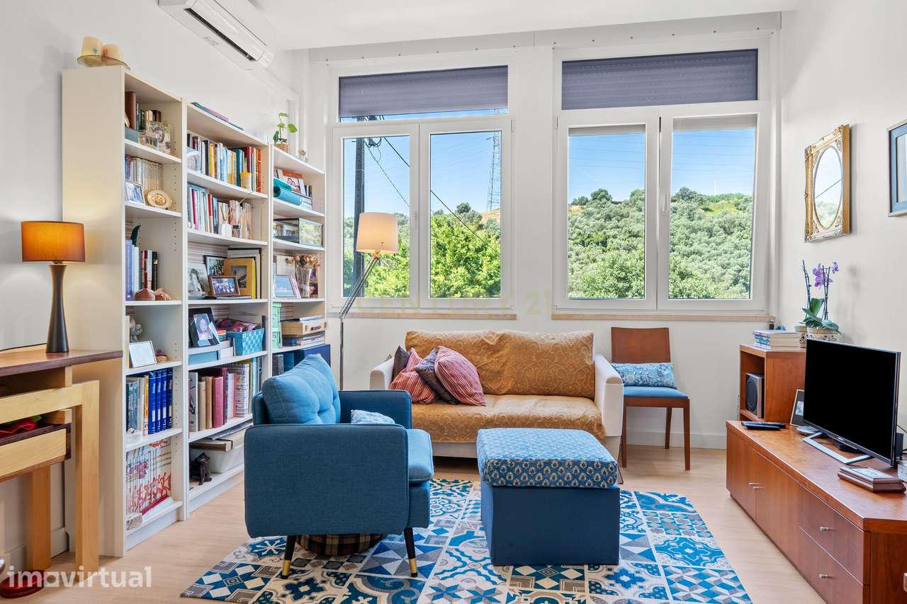 Apartamento renovado com 2 Quartos - Grande imagem: 3/27
