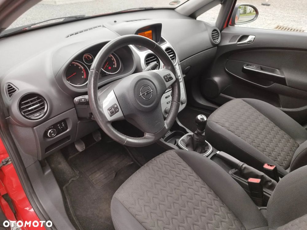 Opel Corsa 1.4 16V Innovation - 17