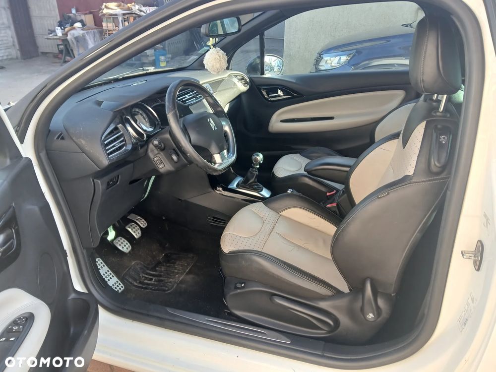 Citroën DS3 1.6 HDi SportChic - 14