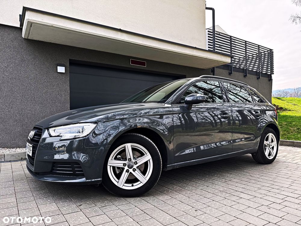 Audi A3 Sportback 1.6 TDI design - 2