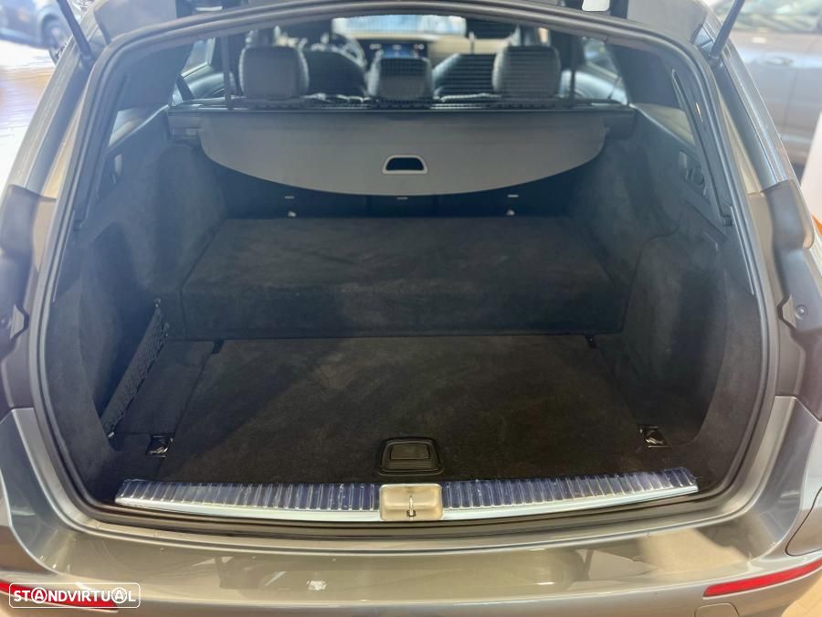 Mercedes-Benz E 300 de 9G-TRONIC AMG Line - 44