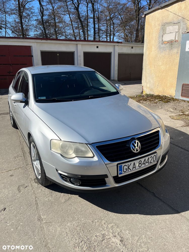 Volkswagen Passat 2.0 TDI Trendline - 13