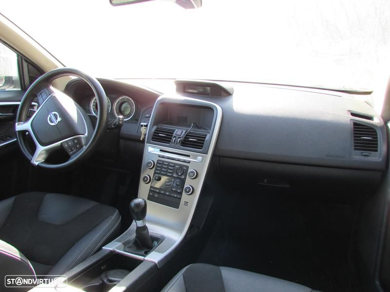Volvo XC60 2.4 D5 (205CV) de 2010 - Peças Usadas (6081) - 6