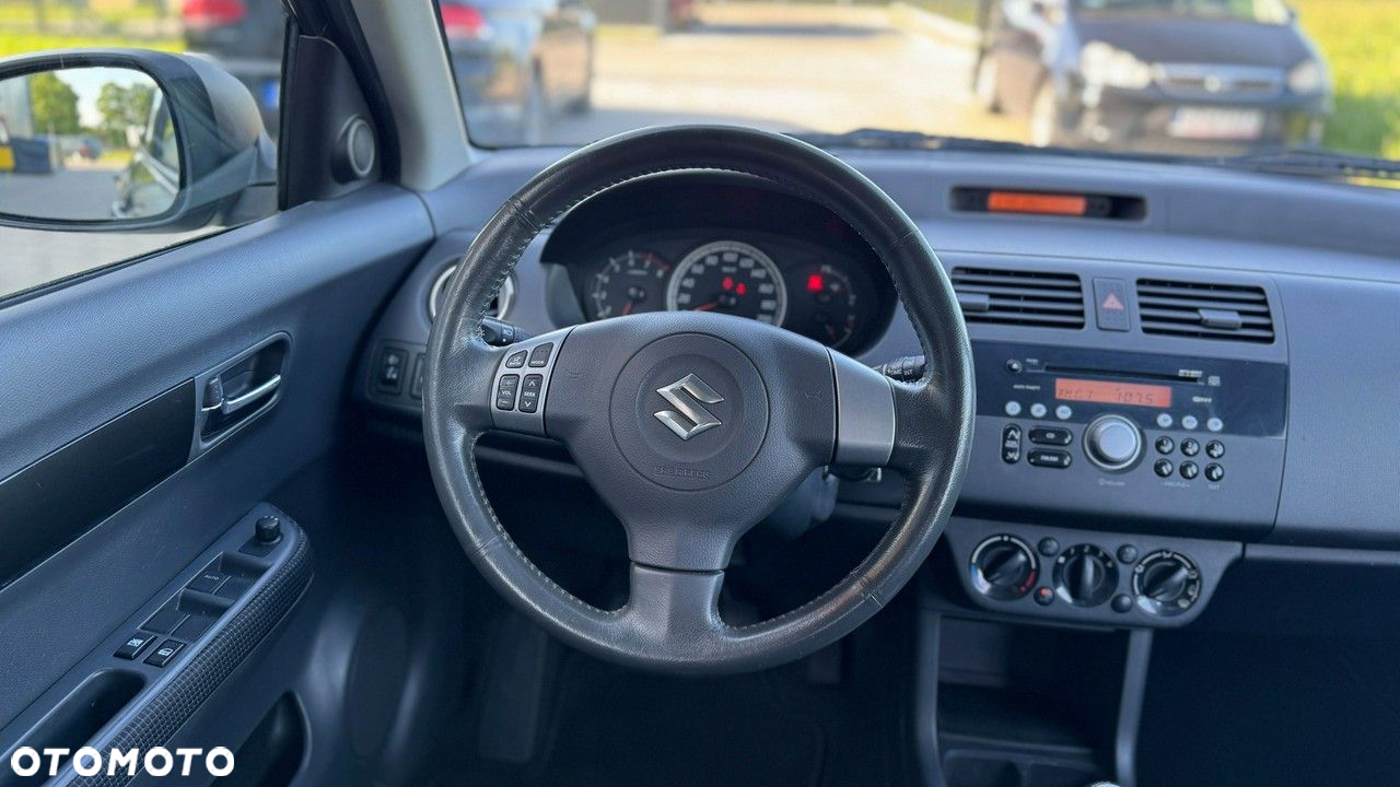 Suzuki Swift - 25