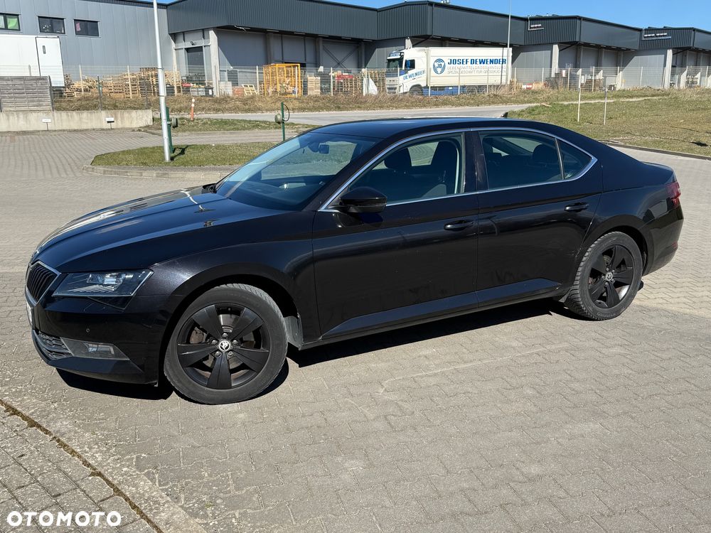 Skoda Superb 2.0 TDI Ambition - 4