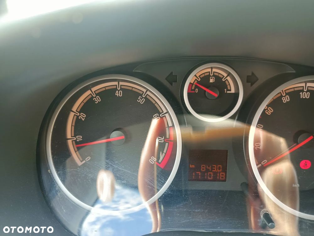 Opel Corsa - 8