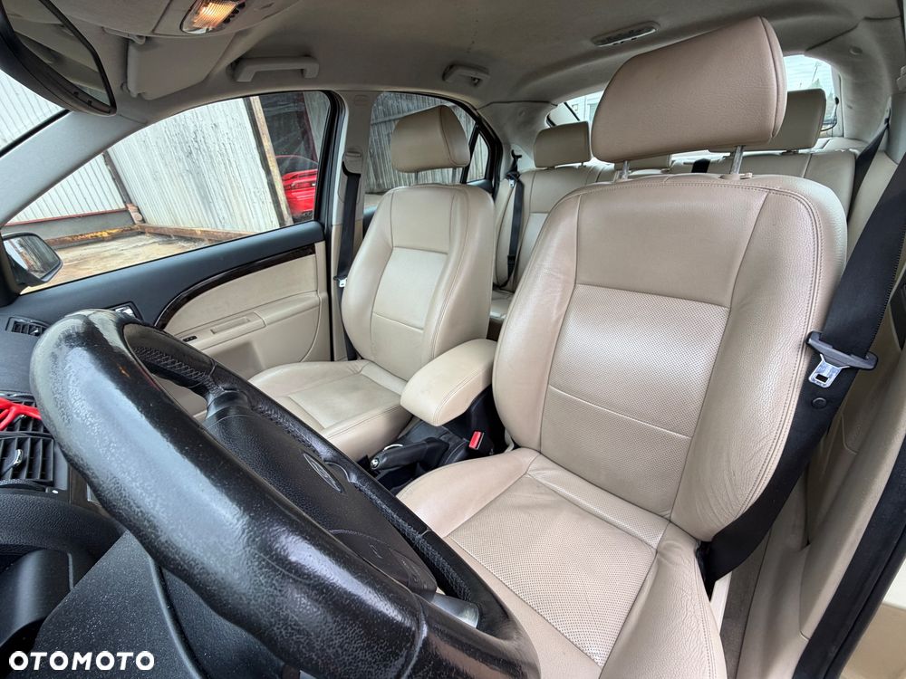 Ford Mondeo - 17