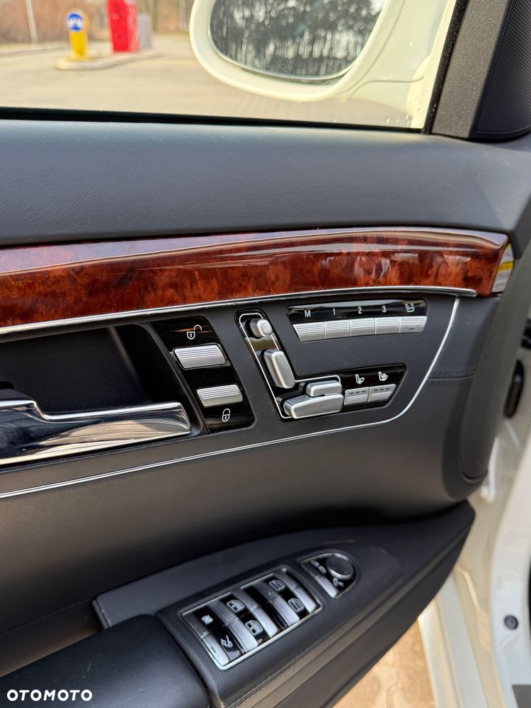 Mercedes-Benz Klasa S 63 AMG L 7G-TRONIC - 33