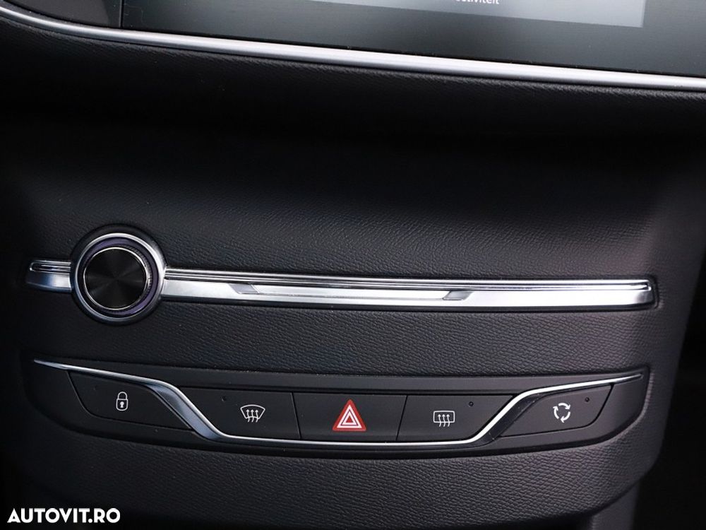 Peugeot 308 BlueHDi 130 Stop & Start Allure Business-Paket - 18