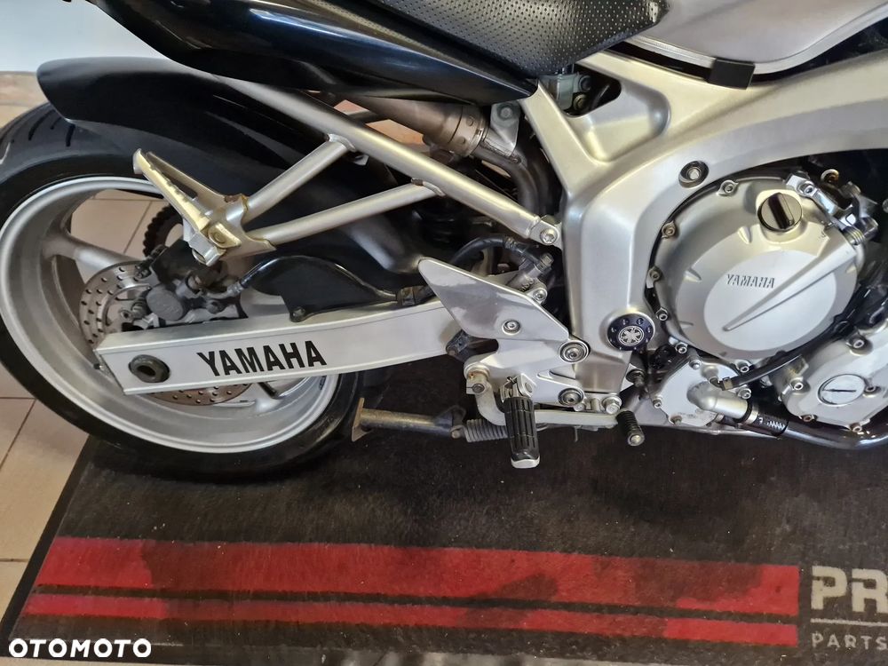 Yamaha FZ6 - 31