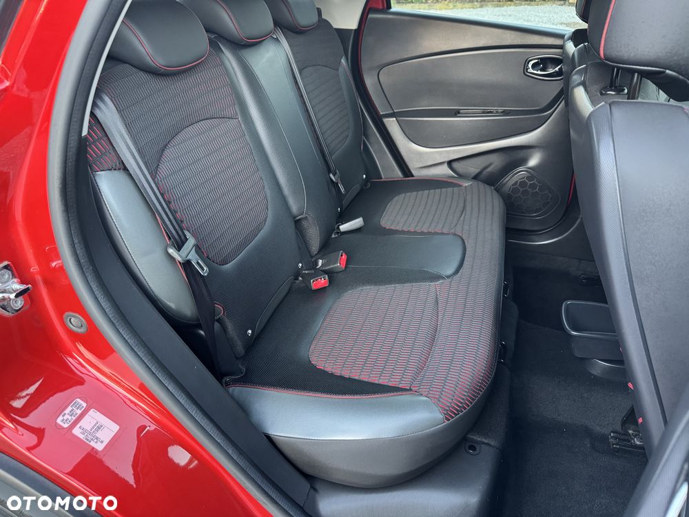 Renault Captur 1.2 TCe Helly Hansen EDC - 32