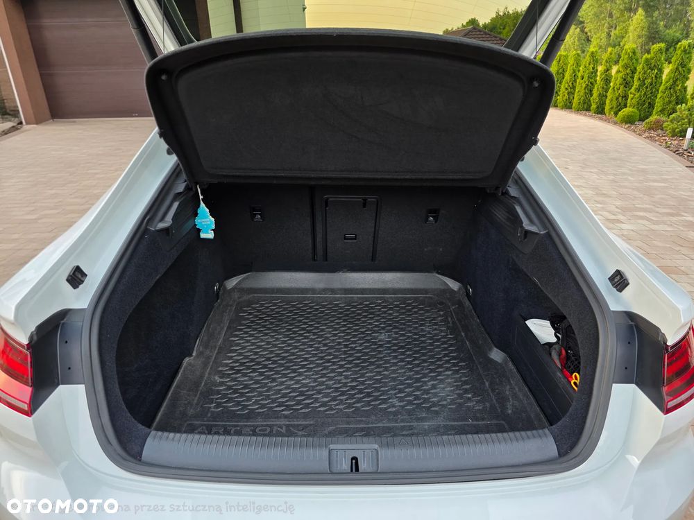 Volkswagen Arteon 2.0 TDI SCR R-Line DSG - 27