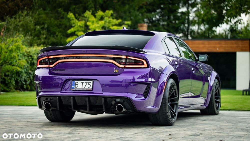 Dodge Charger 6.4 Scat Pack Widebody - 10