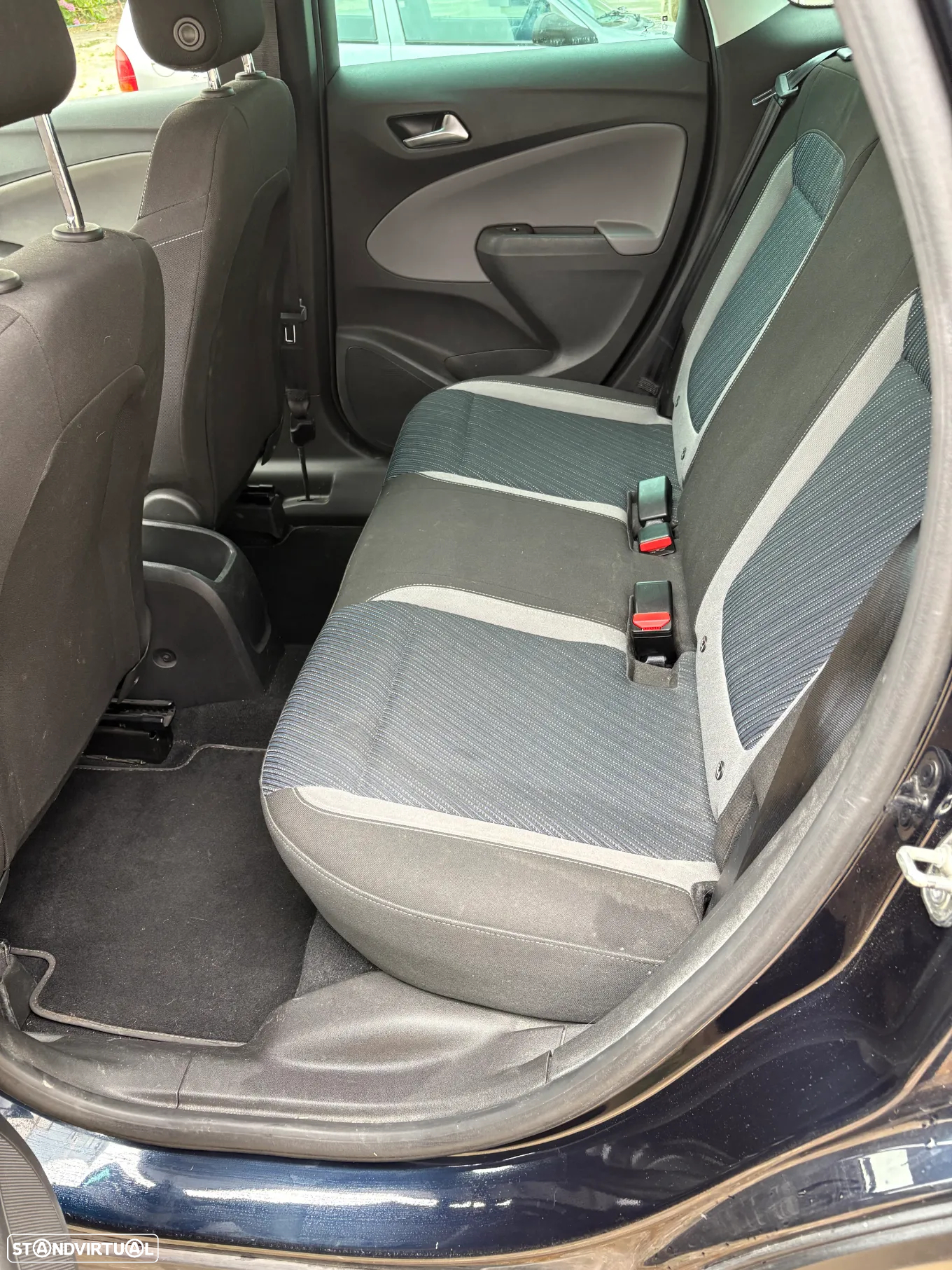 Opel Crossland X 1.5 CDTi 120 Anos - 9