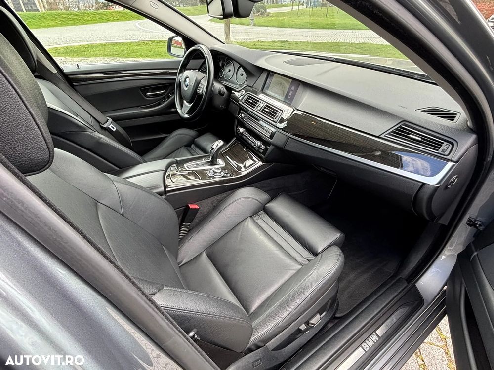 BMW Seria 5 525d xDrive AT - 14