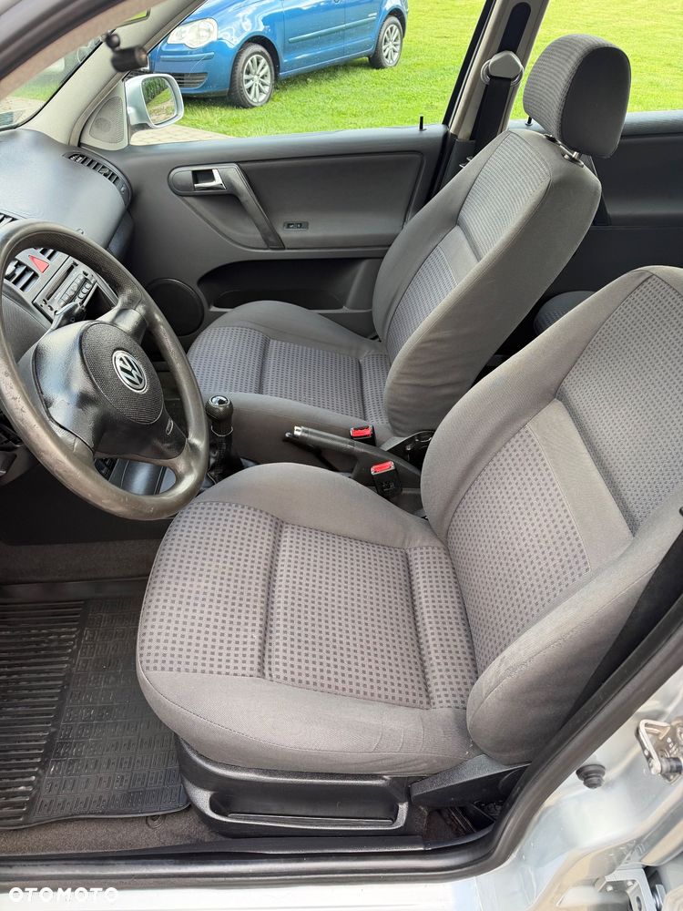 Volkswagen Polo 1.4 16V Comfortline - 12
