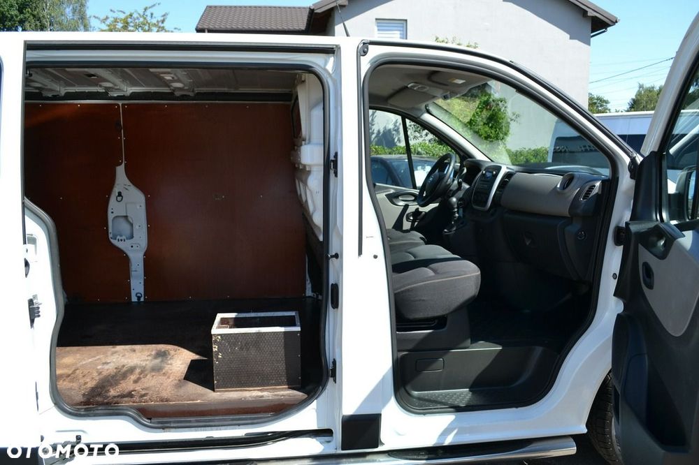 Nissan NV300 - 11
