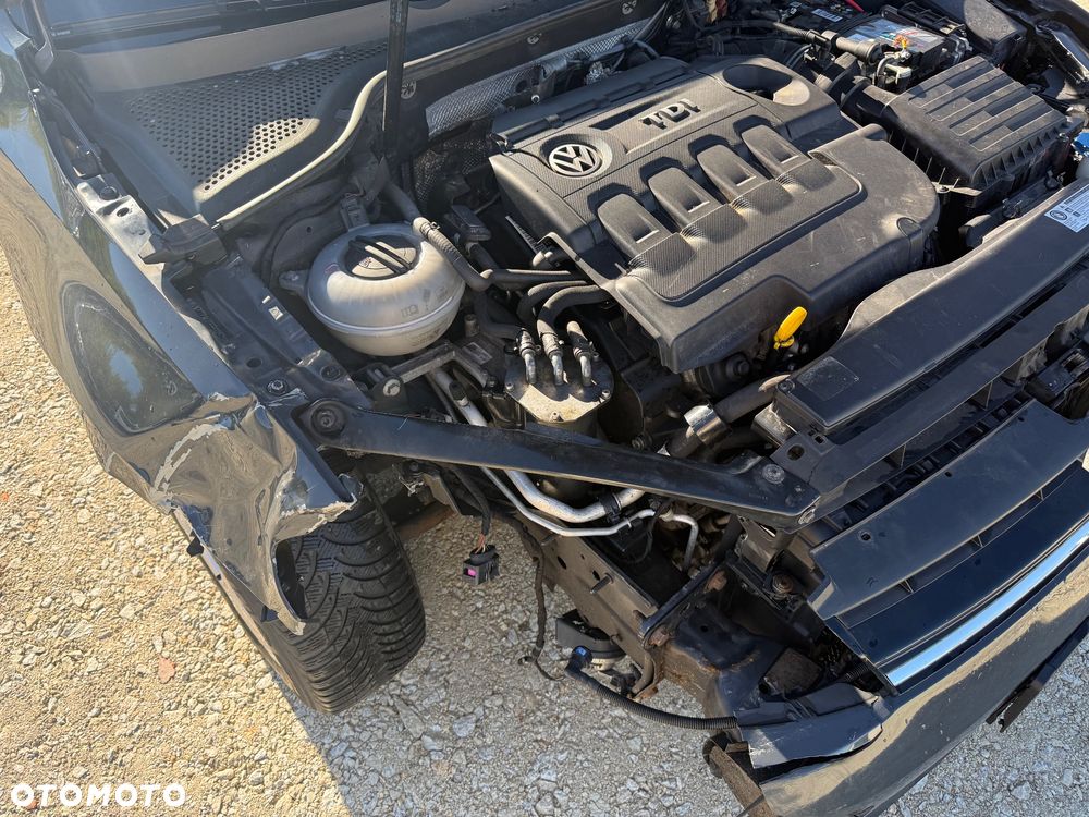 Volkswagen Golf - 11