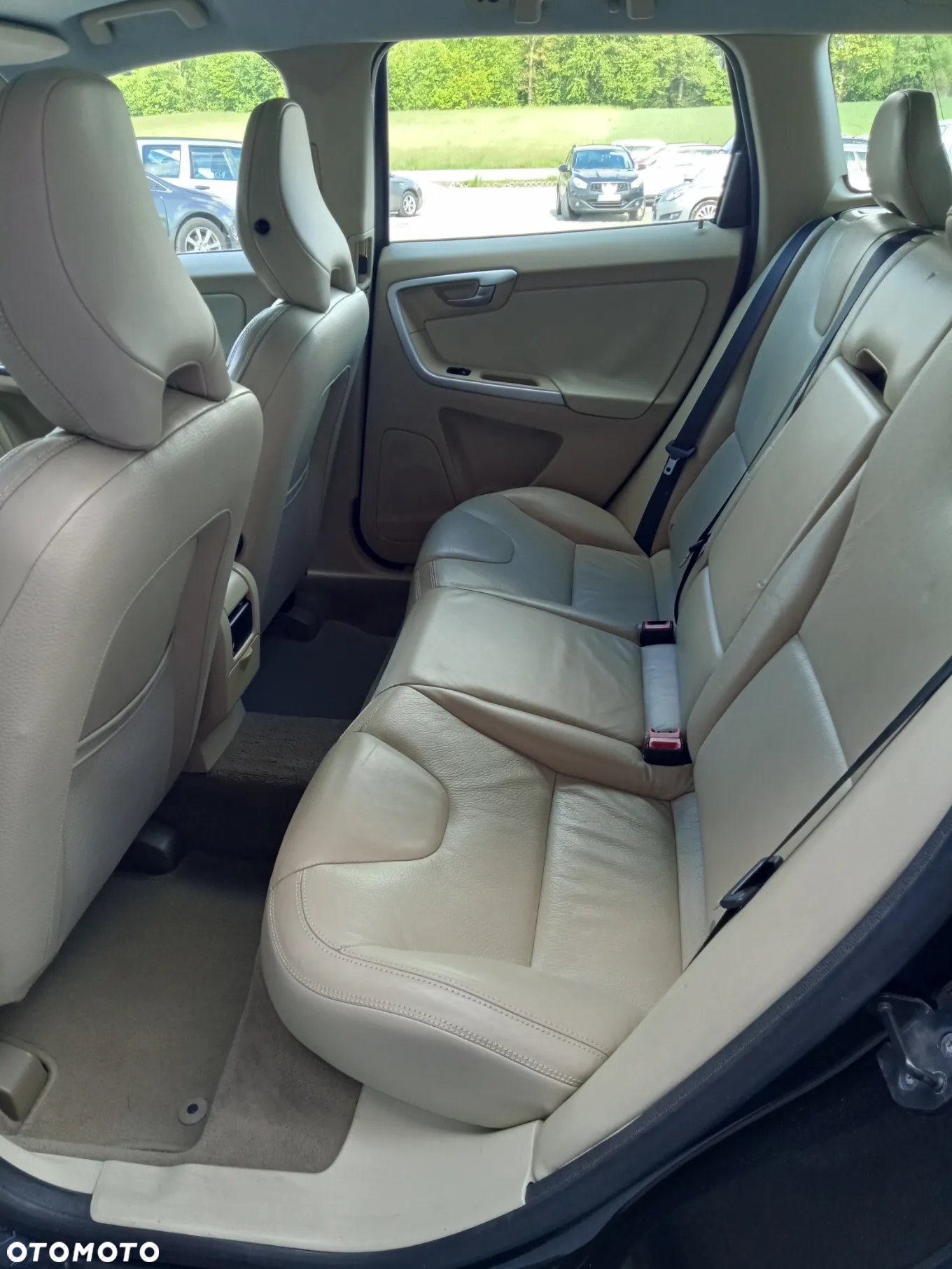 Volvo XC 60 D5 AWD - 9