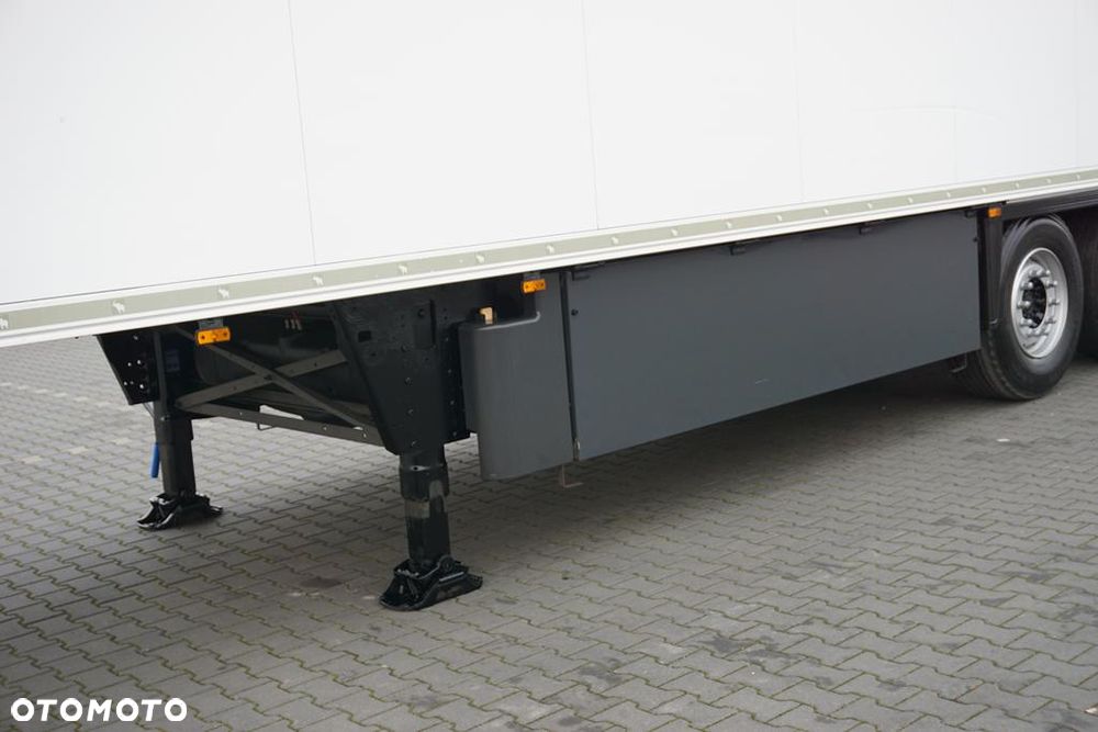 Schmitz Cargobull / CHŁODNIA / CARRIER VECTOR 1350 / OŚ PODNOSZONA - 16