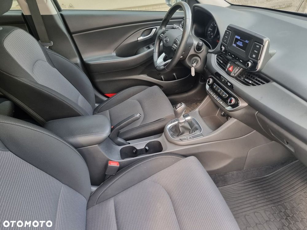 Hyundai i30 1.5 DPI Modern - 18