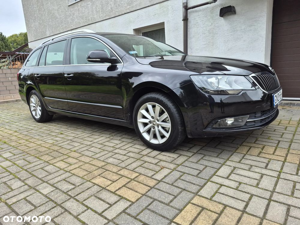 Skoda Superb 2015 photo 4
