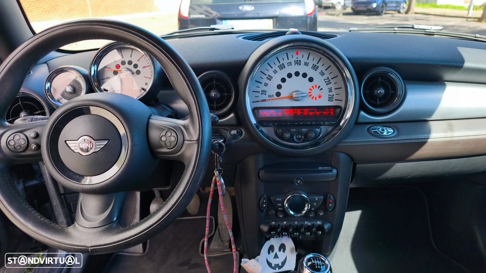 MINI Cabrio Cooper D - 6