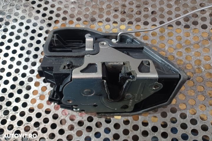 BROASCA DREAPTA SPATE BMW Seria 1 - 2