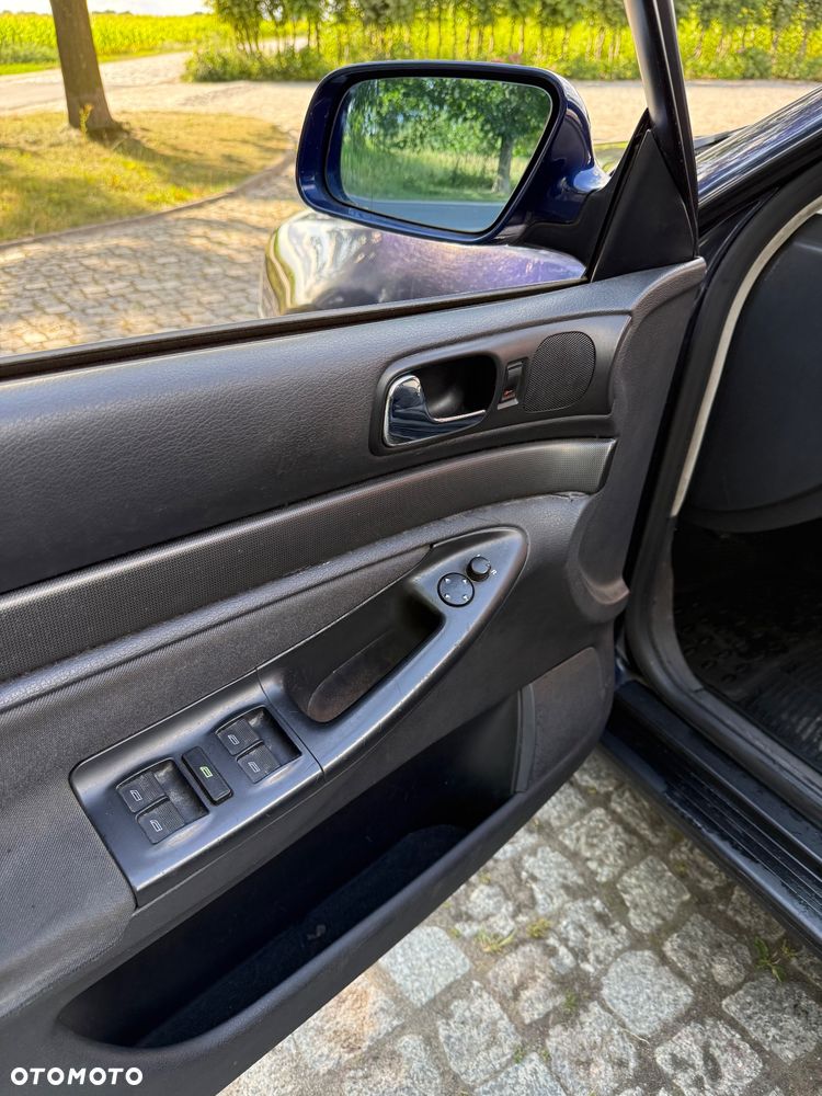 Audi A4 Limousine 1.8T - 10
