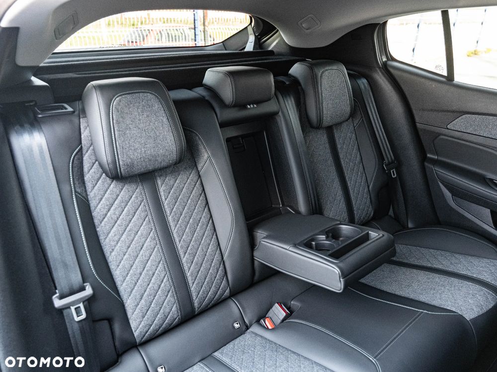 Peugeot 408 180 e-EAT8 Allure - 25