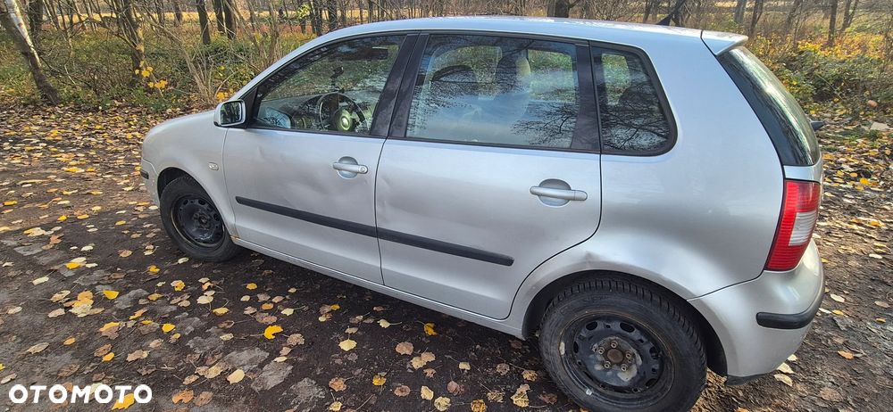 Volkswagen Polo 1.4 16V Basis - 2