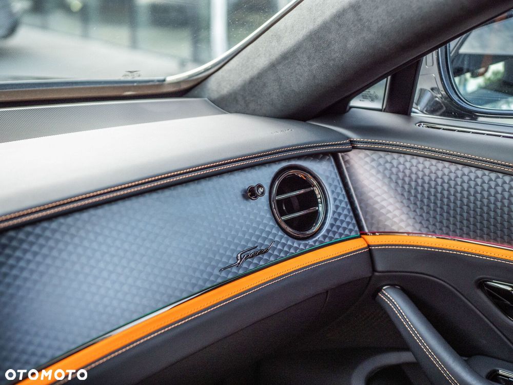 Bentley Flying Spur - 17