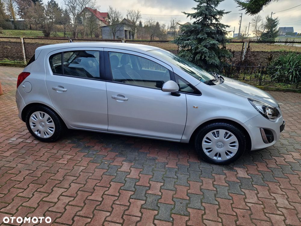 Opel Corsa 1.4 16V Cosmo - 38
